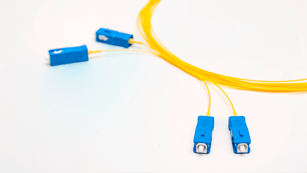 Clean Fiber Cable How to Properly Maintain and Clean Fiber Optic Cables for Optimal Perf ...